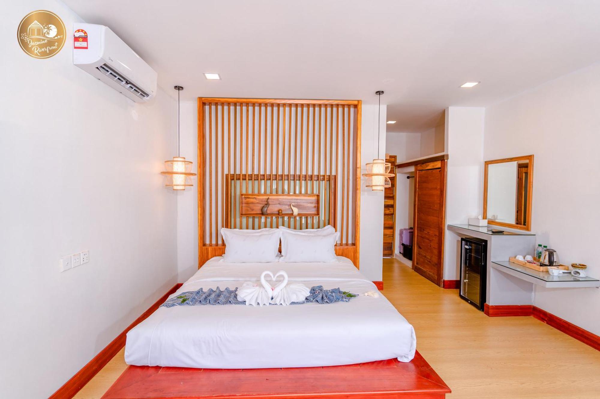 Jasmine River Front Hotel กำปอต ภายนอก รูปภาพ